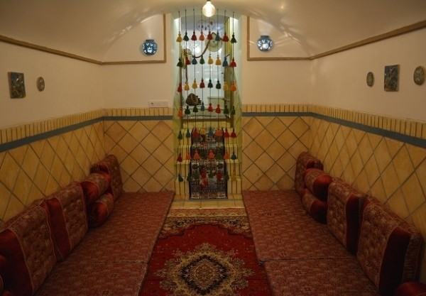 فضای داخلی اقامتگاه بومگردی کیان مهریز